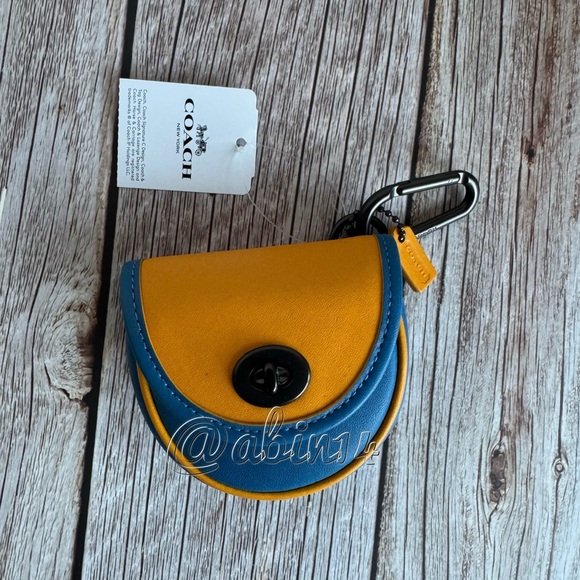 NWT Coach Mini Saddle Leather Turnlock Bag Charm - Picture 5 of 5